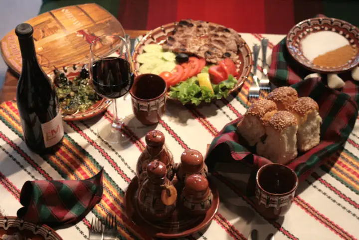 Bulgarian dishes served in traditional pottery