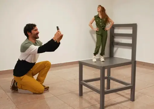 Giant chair perspective illusion