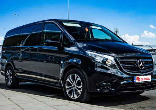 Black Mercedes Vito for up to 8 passengers