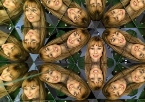 Kaleidoscope illusion with many faces